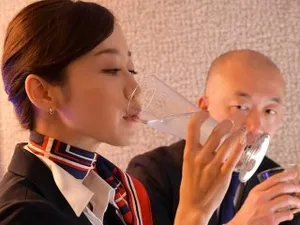 Về Anh xã dự đám tang, nào ngờ ở đó toàn những tên đồi bại biến thái