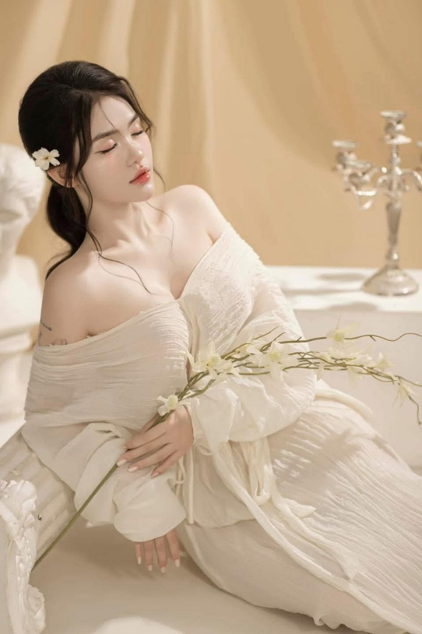 some cùng con vợ thằng bạn thân